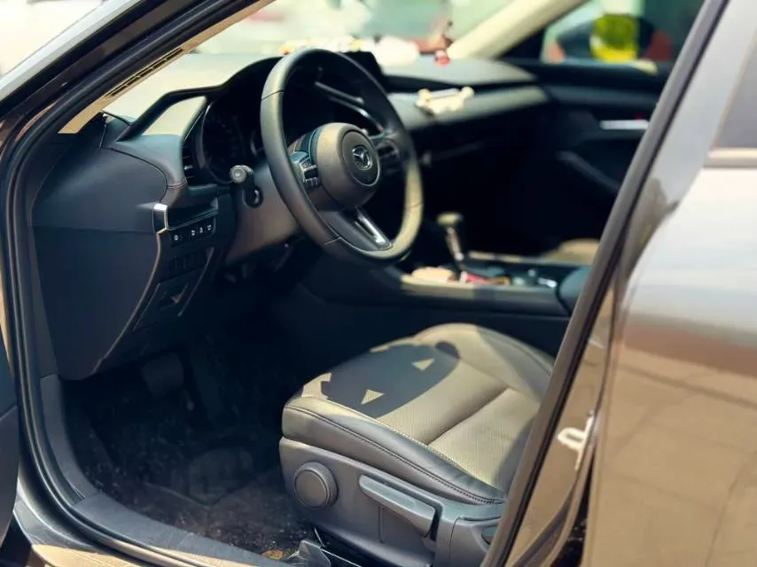 2022 Mazda 3 Axela 2.0L 158HP L4 6AT,autocango,china used car exporter,china ev exporter,chinese used car exporter,chinese used ev exporter