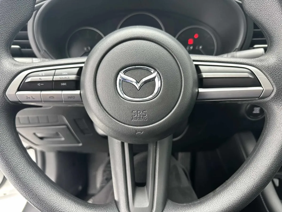 2021 Mazda 3 Axela 1.5L 117HP L4 6AT,autocango,china used car exporter,china ev exporter,chinese used car exporter,chinese used ev exporter
