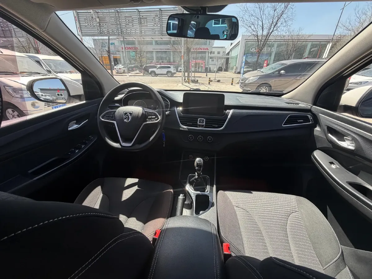 2019 BaoJun 730 1.5T 150HP L4 6DCT,autocango,china used car exporter,china ev exporter,chinese used car exporter,chinese used ev exporter