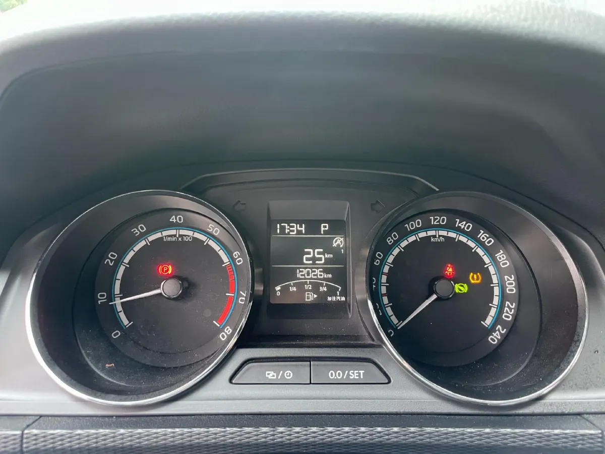 2022 Skoda Kamiq 1.5L 112HP L4 6AT,autocango,china used car exporter,china ev exporter,chinese used car exporter,chinese used ev exporter