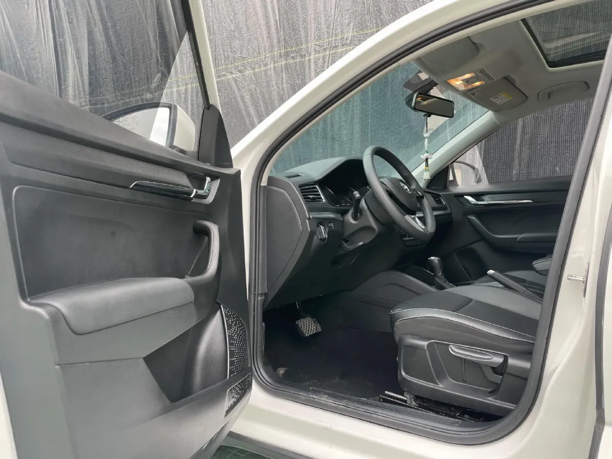 2022 Skoda Kamiq 1.5L 112HP L4 6AT,autocango,china used car exporter,china ev exporter,chinese used car exporter,chinese used ev exporter