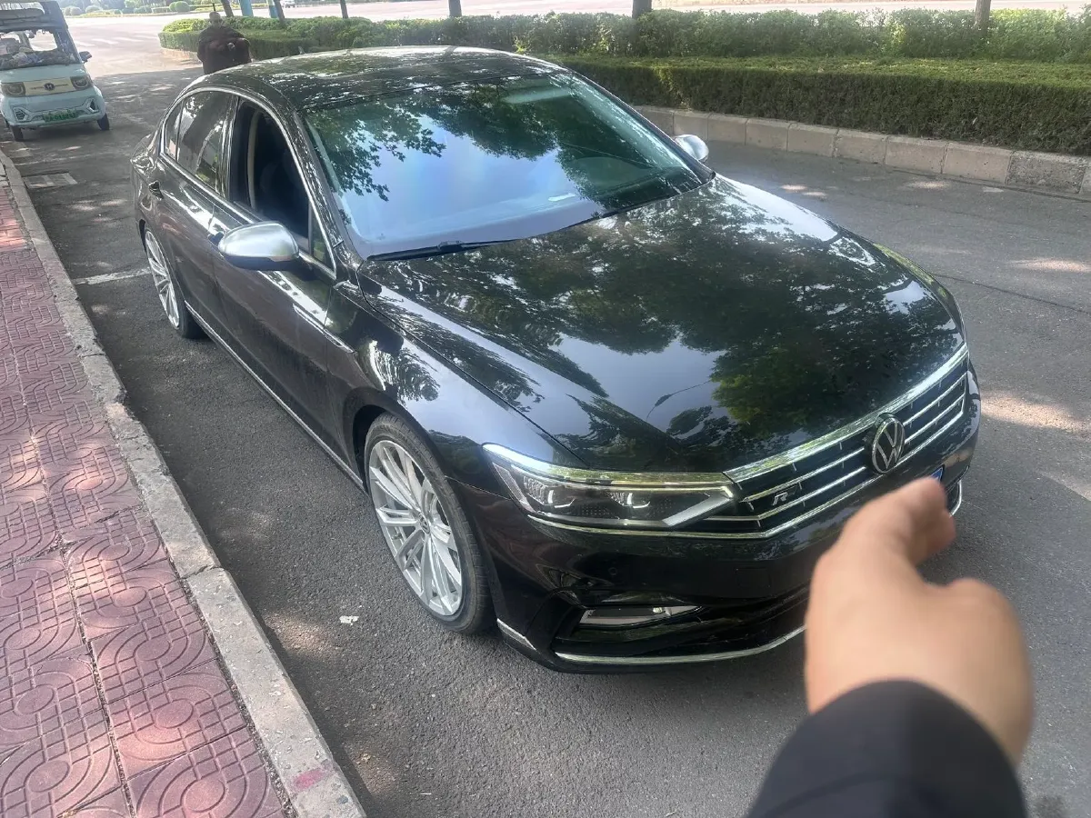 2020 Volkswagen Magotan 2.0T 186HP L4 7DCT,autocango,china used car exporter,china ev exporter,chinese used car exporter,chinese used ev exporter