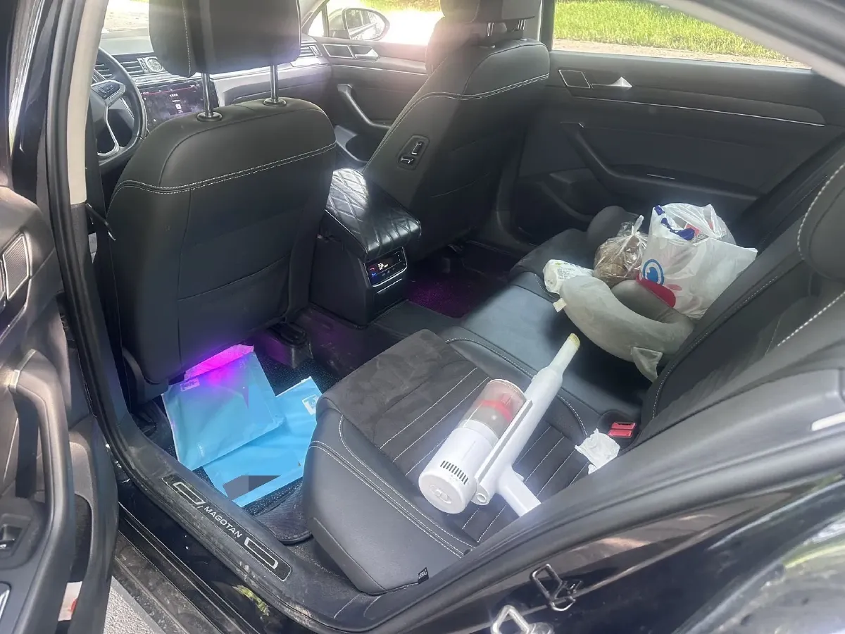 2020 Volkswagen Magotan 2.0T 186HP L4 7DCT,autocango,china used car exporter,china ev exporter,chinese used car exporter,chinese used ev exporter