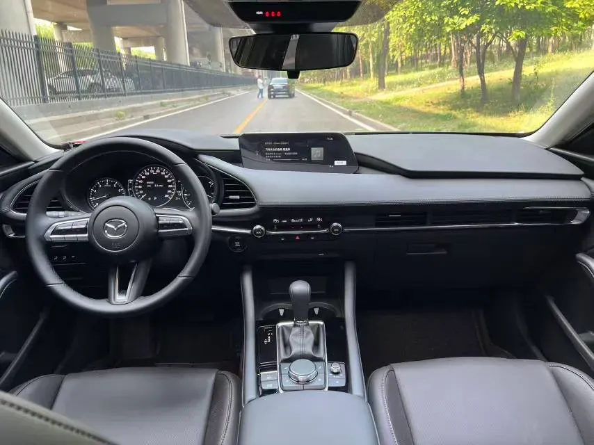 2025 Mazda 3 Axela 2.0L 158HP L4 6AT,autocango,china used car exporter,china ev exporter,chinese used car exporter,chinese used ev exporter