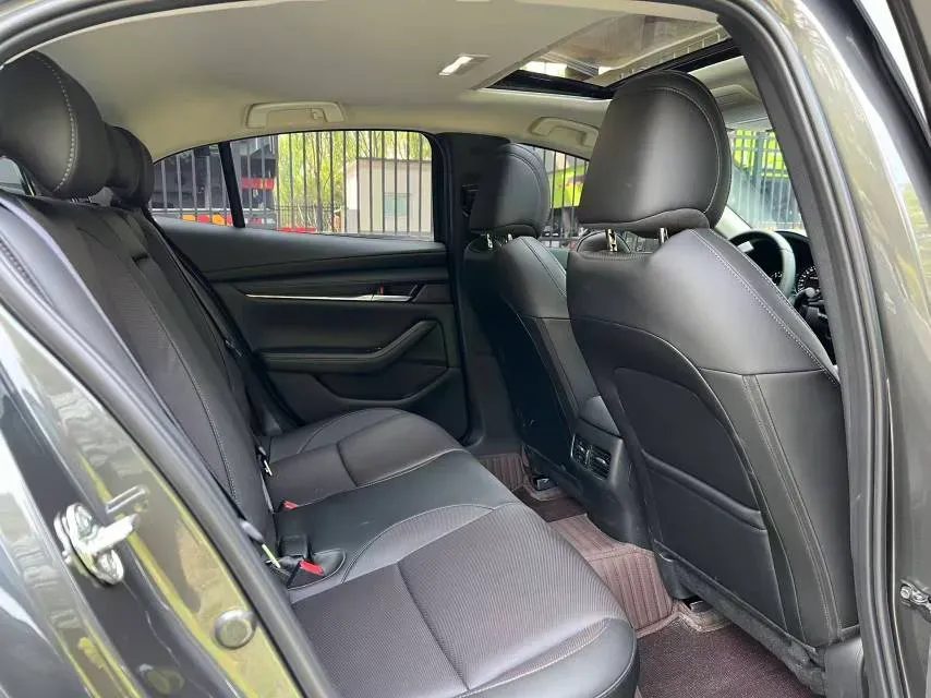 2025 Mazda 3 Axela 2.0L 158HP L4 6AT,autocango,china used car exporter,china ev exporter,chinese used car exporter,chinese used ev exporter