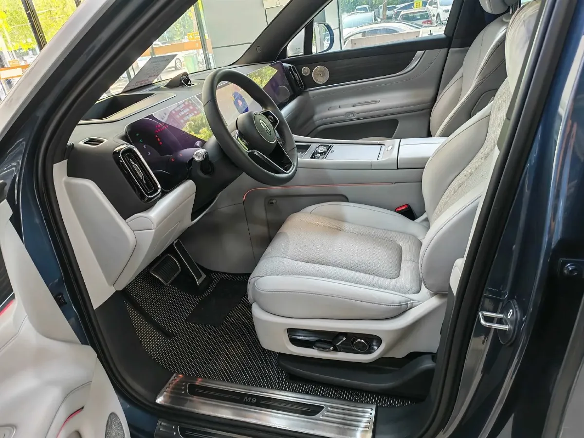 2024 AITO AITO M9 1.5T 152HP L4 REEV 42KWH,autocango,china used car exporter,china ev exporter,chinese used car exporter,chinese used ev exporter