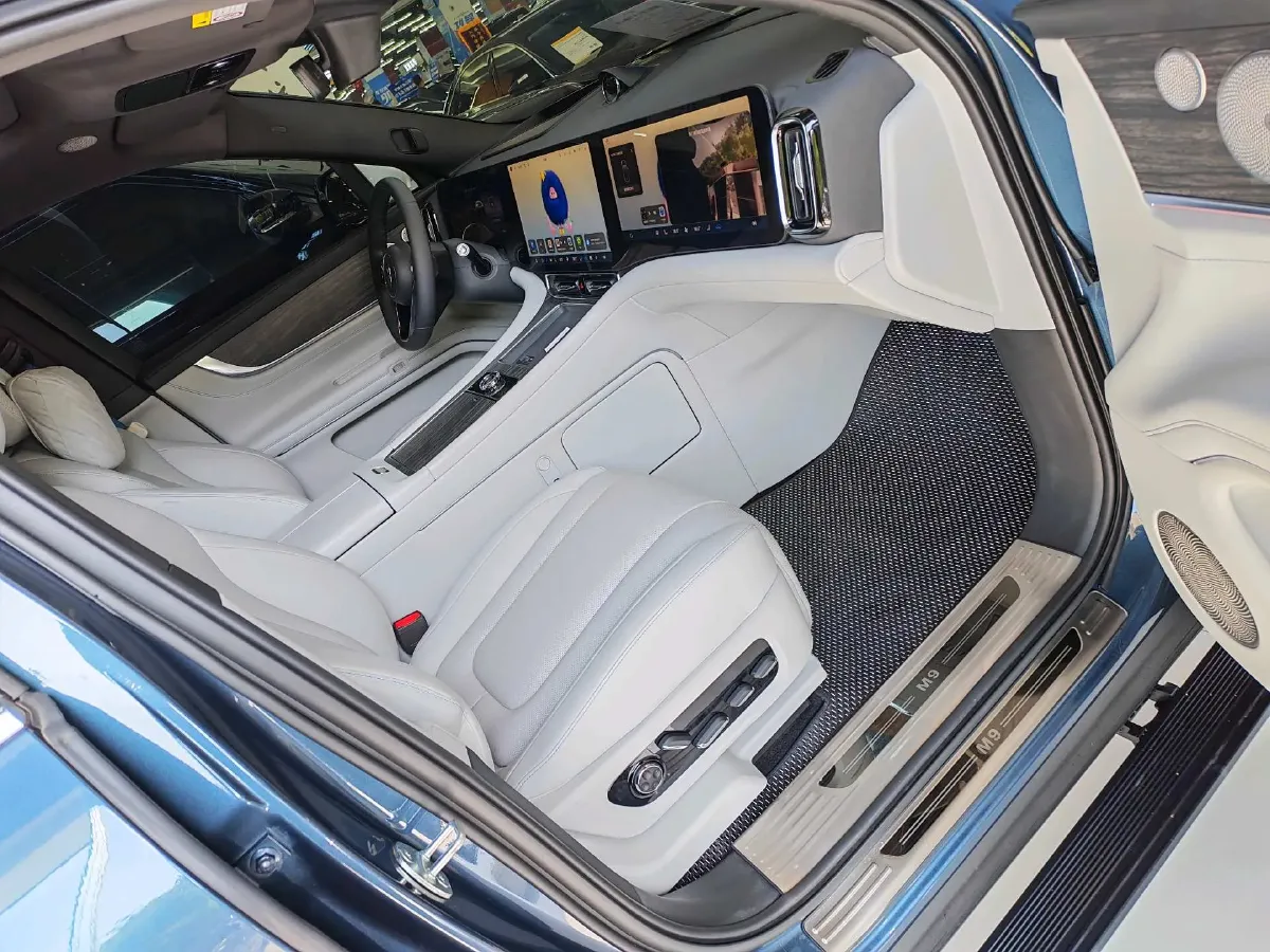 2024 AITO AITO M9 1.5T 152HP L4 REEV 42KWH,autocango,china used car exporter,china ev exporter,chinese used car exporter,chinese used ev exporter