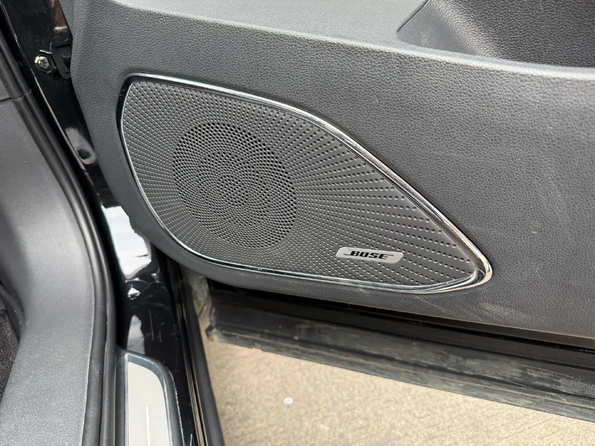 2022 HongQi HS5 2.0T 224HP L4 6AT,autocango,china used car exporter,china ev exporter,chinese used car exporter,chinese used ev exporter