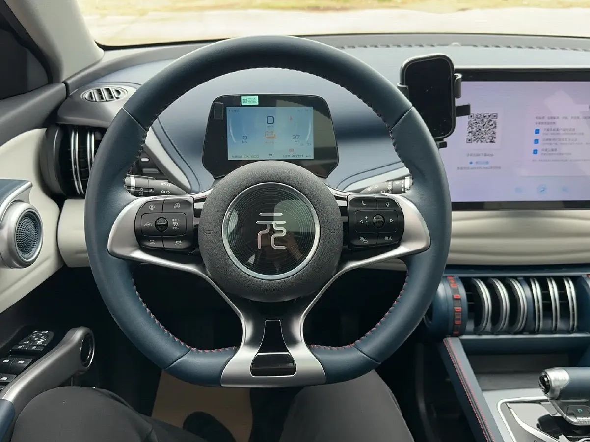 2022 Roewe RX5 MAX 1.5T 181HP L4 6AT,autocango,china used car exporter,china ev exporter,chinese used car exporter,chinese used ev exporter