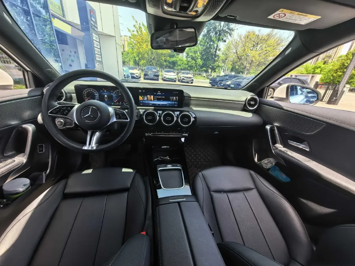 2024 Mercedes-Benz A Class 1.3T 136HP L4 7DCT,autocango,china used car exporter,china ev exporter,chinese used car exporter,chinese used ev exporter