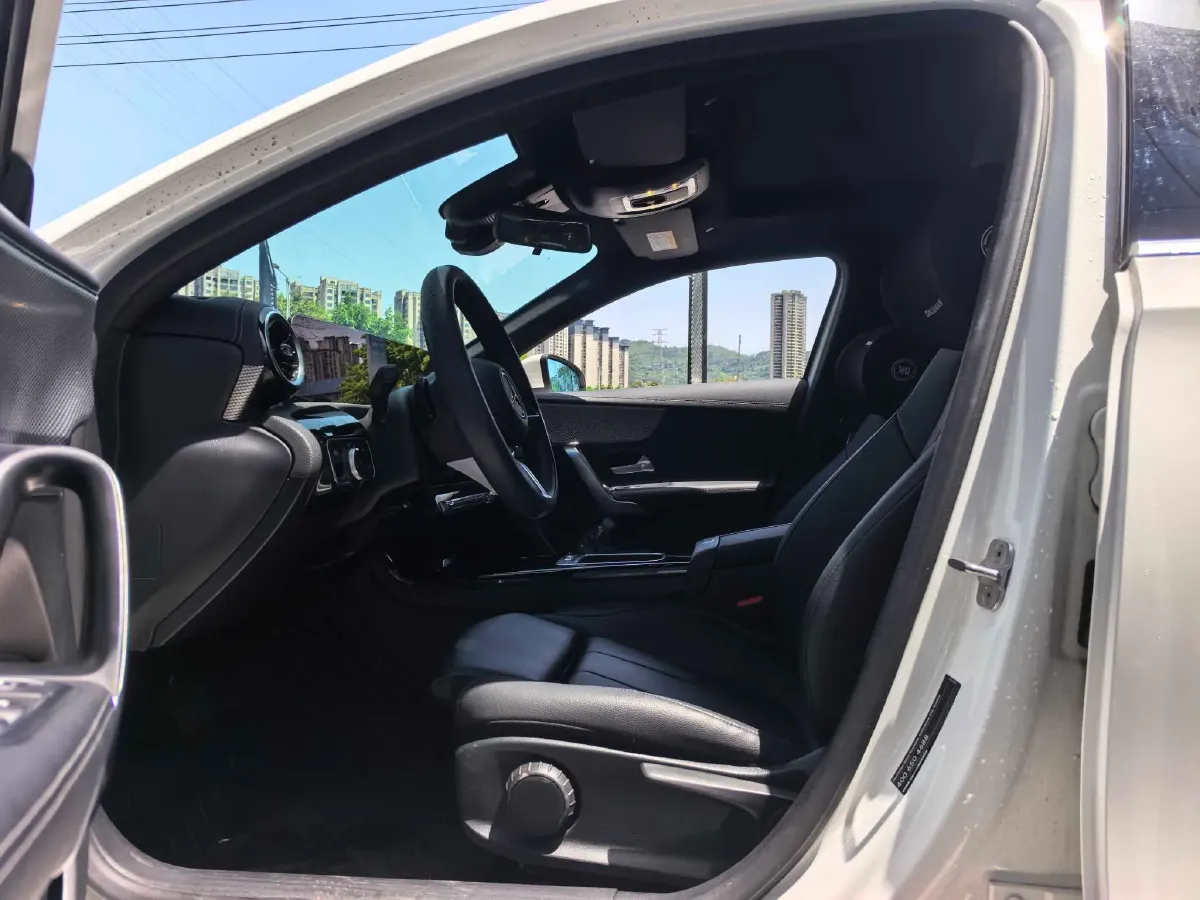 2024 Mercedes-Benz A Class 1.3T 136HP L4 7DCT,autocango,china used car exporter,china ev exporter,chinese used car exporter,chinese used ev exporter