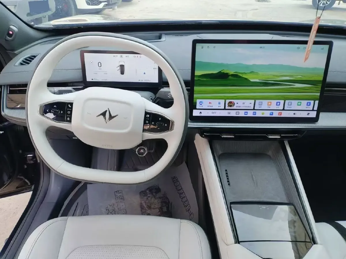 2024 DongFeng eπ eπ007 REEV 105HP REEV 28.4KWH,autocango,china used car exporter,china ev exporter,chinese used car exporter,chinese used ev exporter