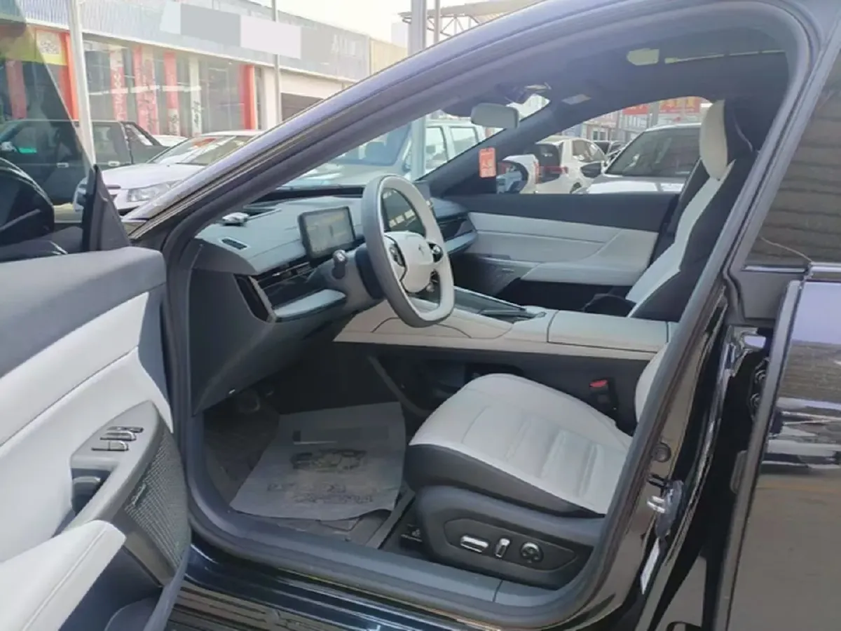 2024 DongFeng eπ eπ007 REEV 105HP REEV 28.4KWH,autocango,china used car exporter,china ev exporter,chinese used car exporter,chinese used ev exporter