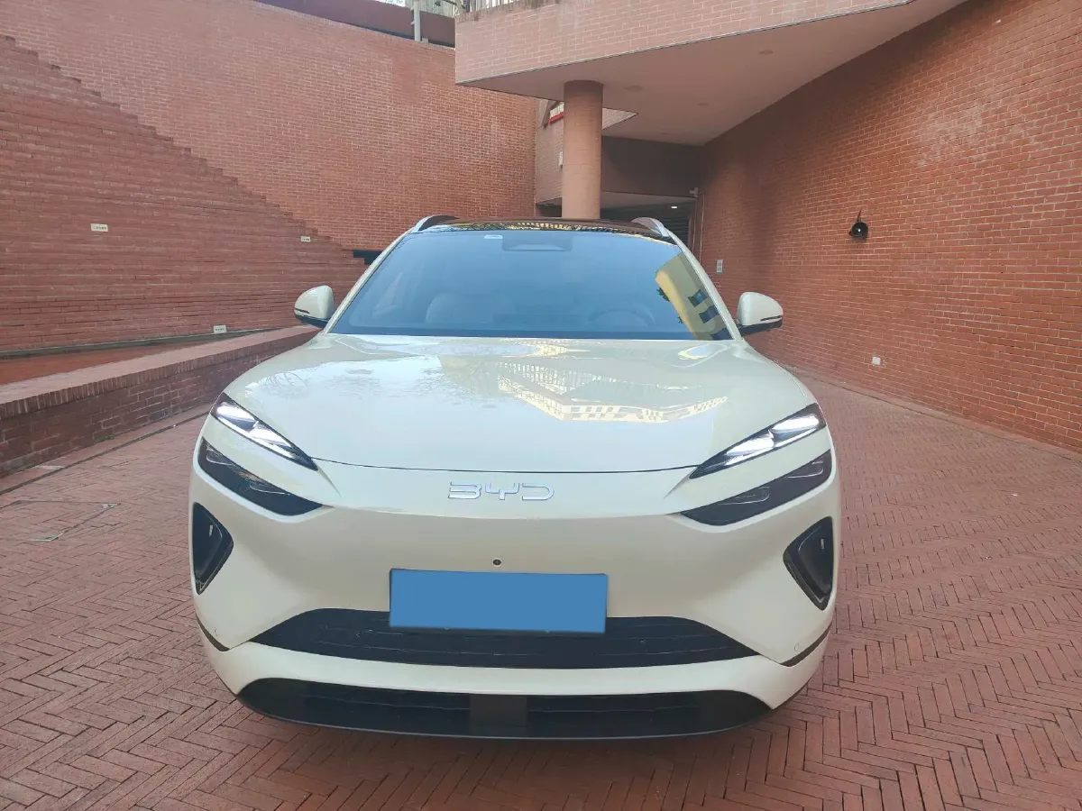 2025 LanDian E5 PLUS 1.5L 95HP L4 E-CVT PHEV,autocango,china used car exporter,china ev exporter,chinese used car exporter,chinese used ev exporter