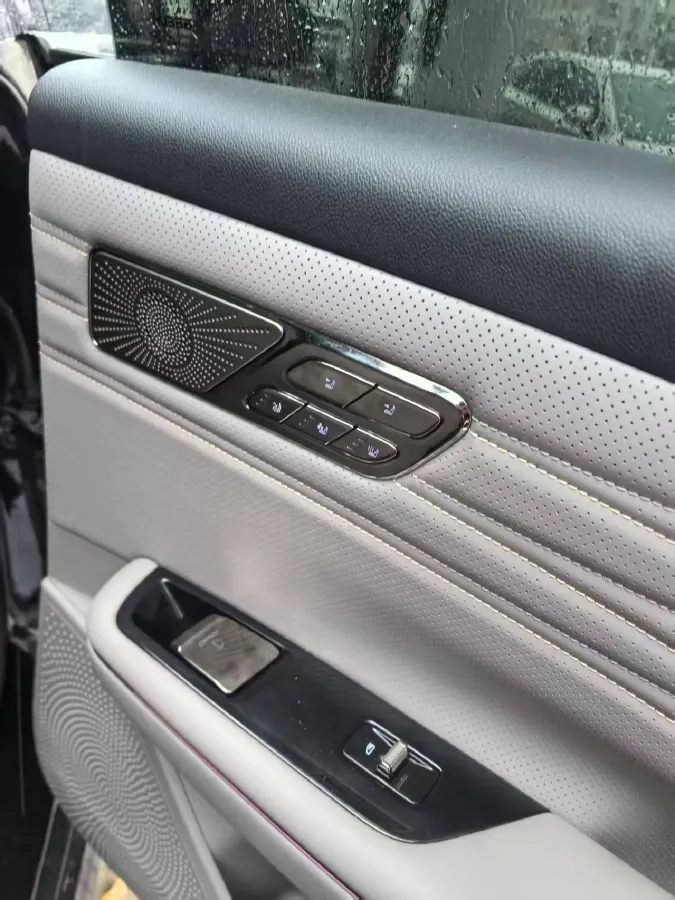 2025 Geely Galaxy Starshine 8 1.5T 163HP L4 3DHT PHEV 27.69KWH,autocango,china used car exporter,china ev exporter,chinese used car exporter,chinese used ev exporter