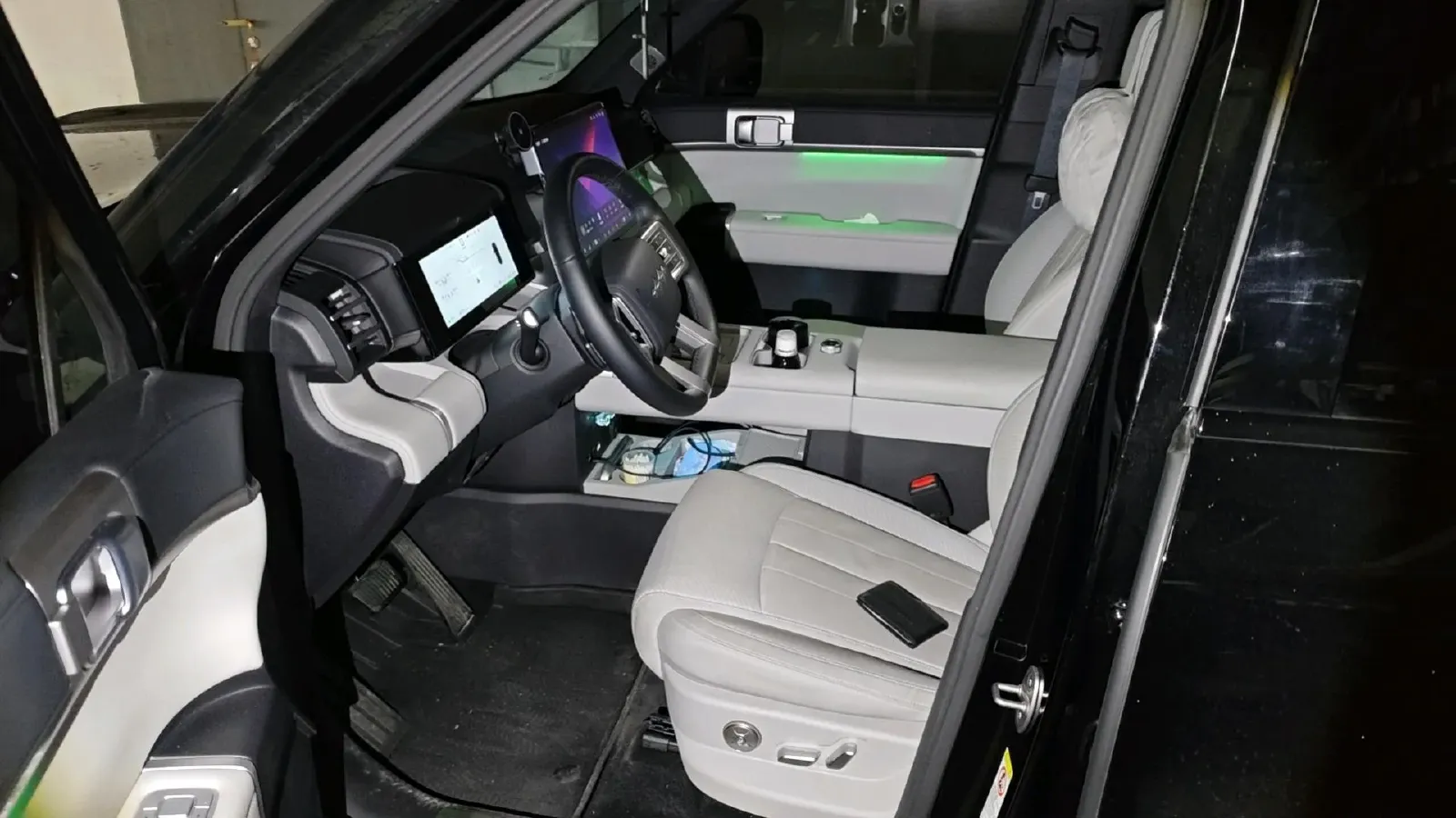 2025 FangChengBao Tai 7 1.5T 156HP L4 E-CVT PHEV,autocango,china used car exporter,china ev exporter,chinese used car exporter,chinese used ev exporter