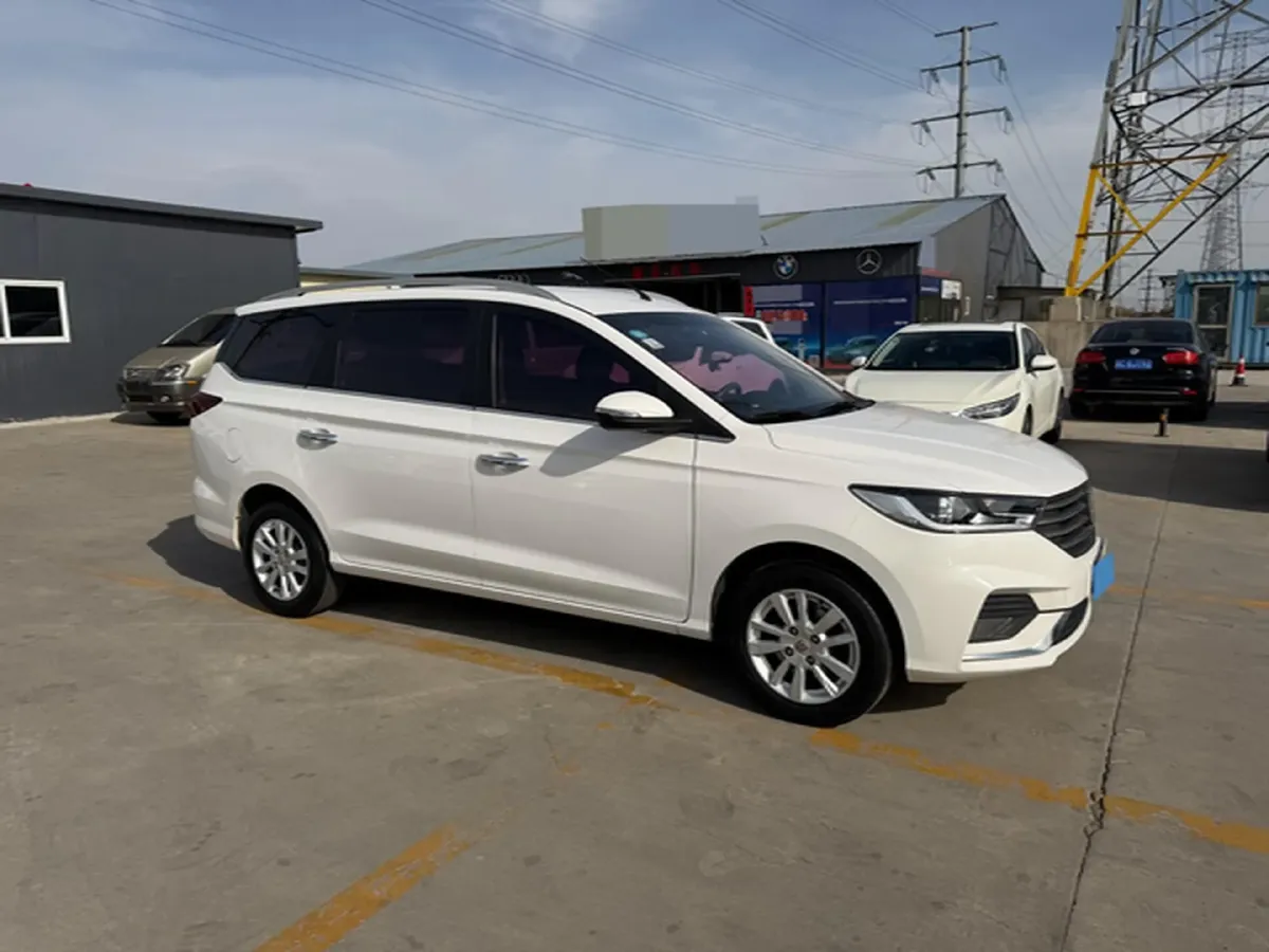 2018 BaoJun 360 1.5L 112HP L4 6MT,autocango,china used car exporter,china ev exporter,chinese used car exporter,chinese used ev exporter