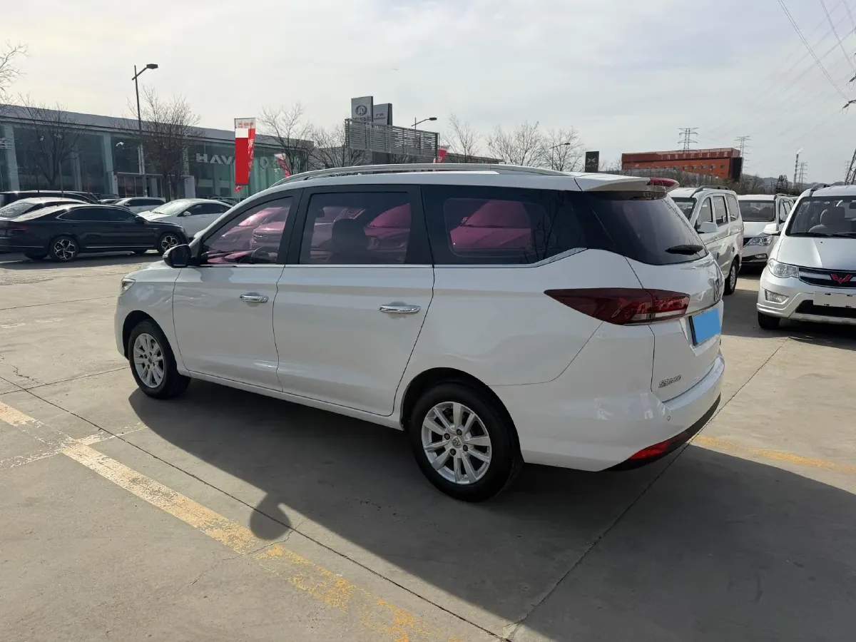 2018 BaoJun 360 1.5L 112HP L4 6MT,autocango,china used car exporter,china ev exporter,chinese used car exporter,chinese used ev exporter