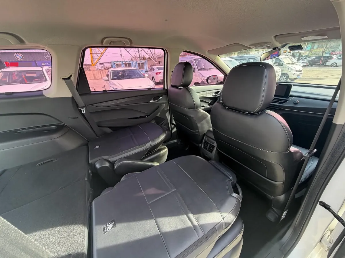 2018 BaoJun 360 1.5L 112HP L4 6MT,autocango,china used car exporter,china ev exporter,chinese used car exporter,chinese used ev exporter