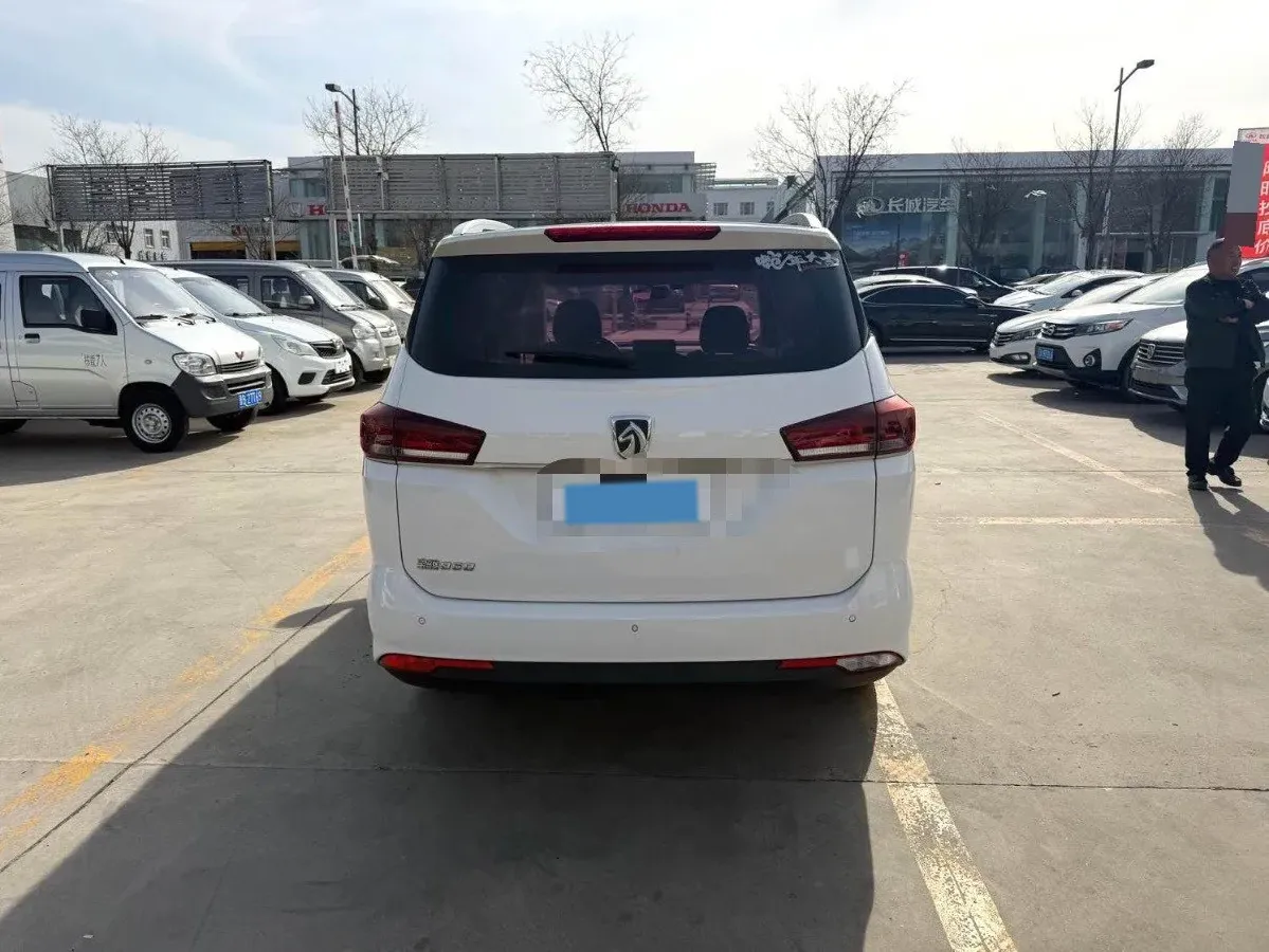 2018 BaoJun 360 1.5L 112HP L4 6MT,autocango,china used car exporter,china ev exporter,chinese used car exporter,chinese used ev exporter