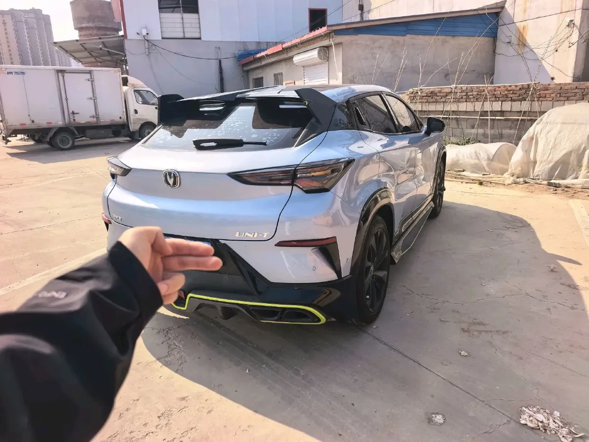 2022 ChangAn UNI-T 1.5T 188HP L4 7DCT,autocango,china used car exporter,china ev exporter,chinese used car exporter,chinese used ev exporter