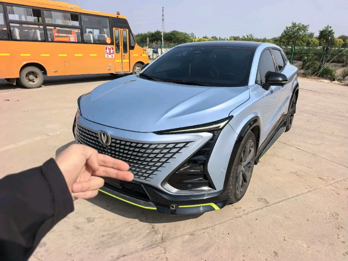 2022 ChangAn UNI-T 1.5T 188HP L4 7DCT,autocango,china used car exporter,china ev exporter,chinese used car exporter,chinese used ev exporter