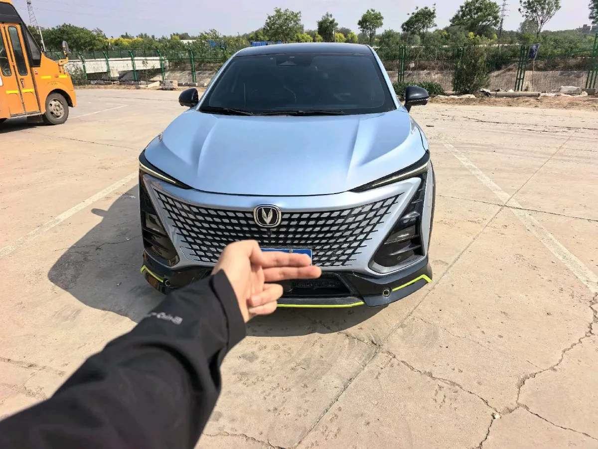 2022 ChangAn UNI-T 1.5T 188HP L4 7DCT,autocango,china used car exporter,china ev exporter,chinese used car exporter,chinese used ev exporter