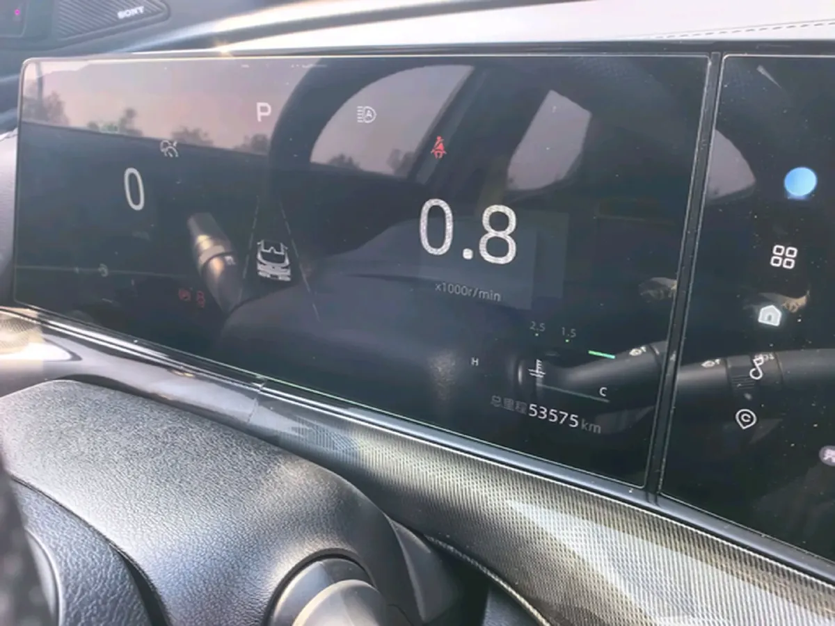 2022 ChangAn UNI-T 1.5T 188HP L4 7DCT,autocango,china used car exporter,china ev exporter,chinese used car exporter,chinese used ev exporter