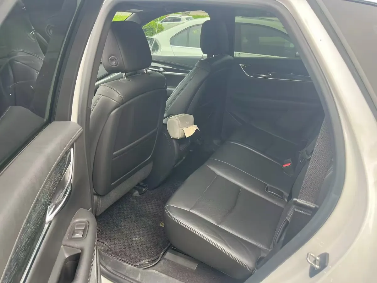 2020 Cadillac XT5 2.0T 241HP L4 9AT,autocango,china used car exporter,china ev exporter,chinese used car exporter,chinese used ev exporter