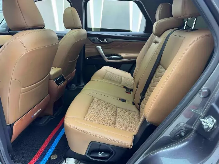 2023 ChangAn CS95 2.0T 233HP L4 8AT,autocango,china used car exporter,china ev exporter,chinese used car exporter,chinese used ev exporter