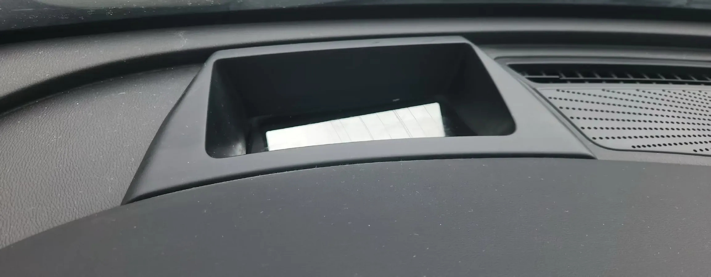 2019 HongQi HS5 2.0T 224HP L4 6AT,autocango,china used car exporter,china ev exporter,chinese used car exporter,chinese used ev exporter