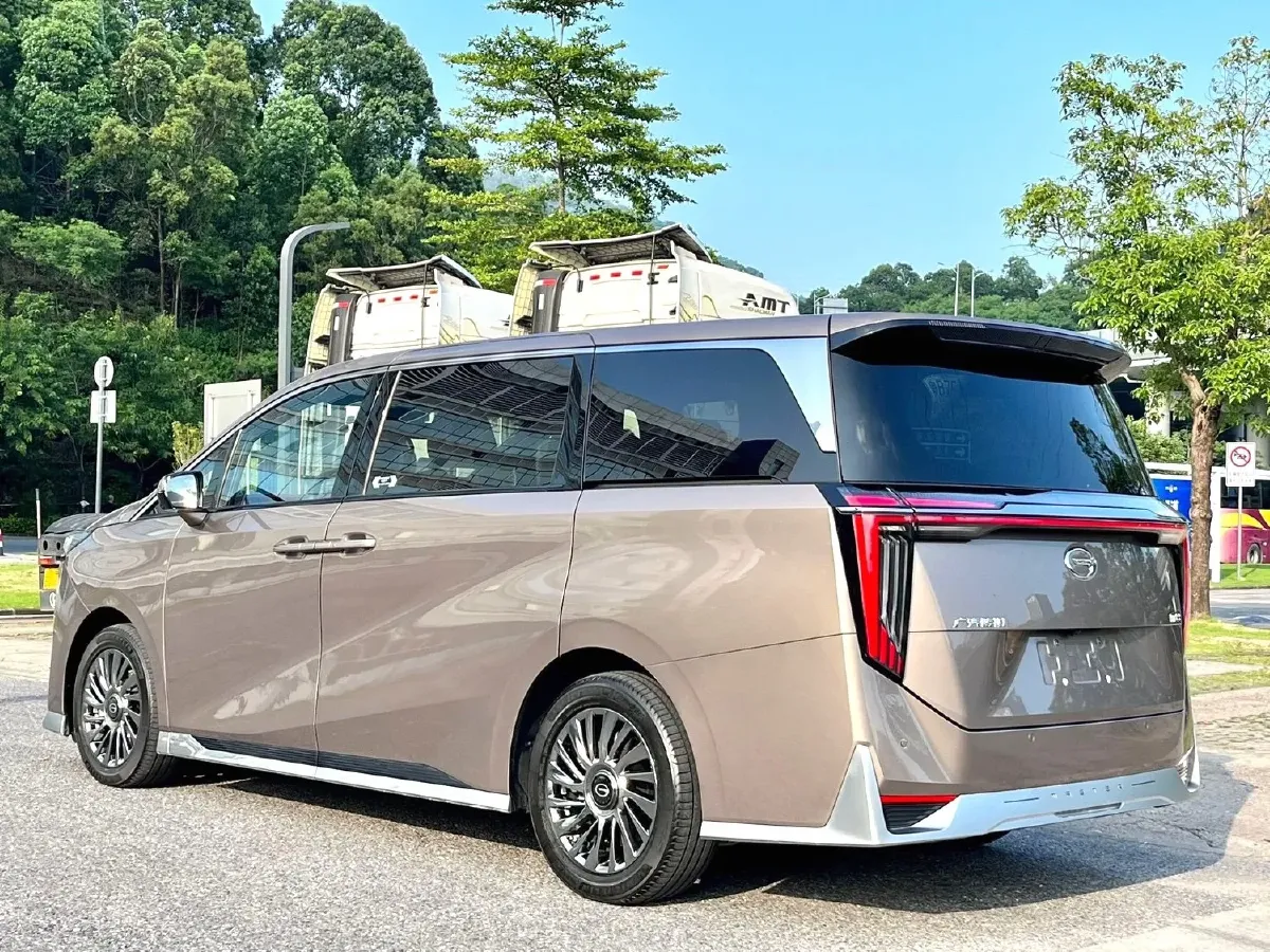 2023 GAC Trumpchi M8 2.0T 190HP L4 E-CVT Hybrid,autocango,china used car exporter,china ev exporter,chinese used car exporter,chinese used ev exporter