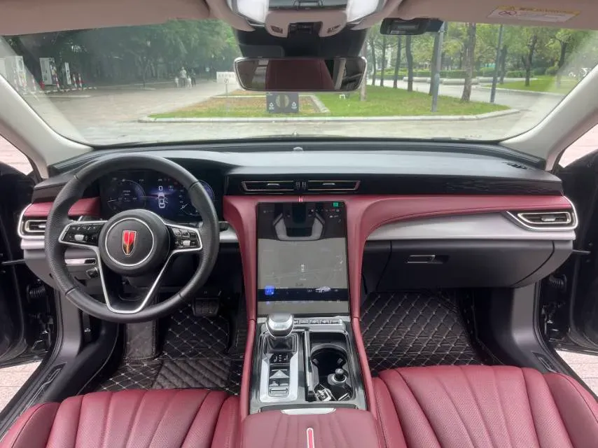 2024 HongQi H5 2.0T 224HP L4 8AT,autocango,china used car exporter,china ev exporter,chinese used car exporter,chinese used ev exporter