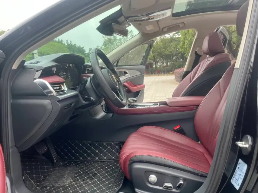 2024 HongQi H5 2.0T 224HP L4 8AT,autocango,china used car exporter,china ev exporter,chinese used car exporter,chinese used ev exporter