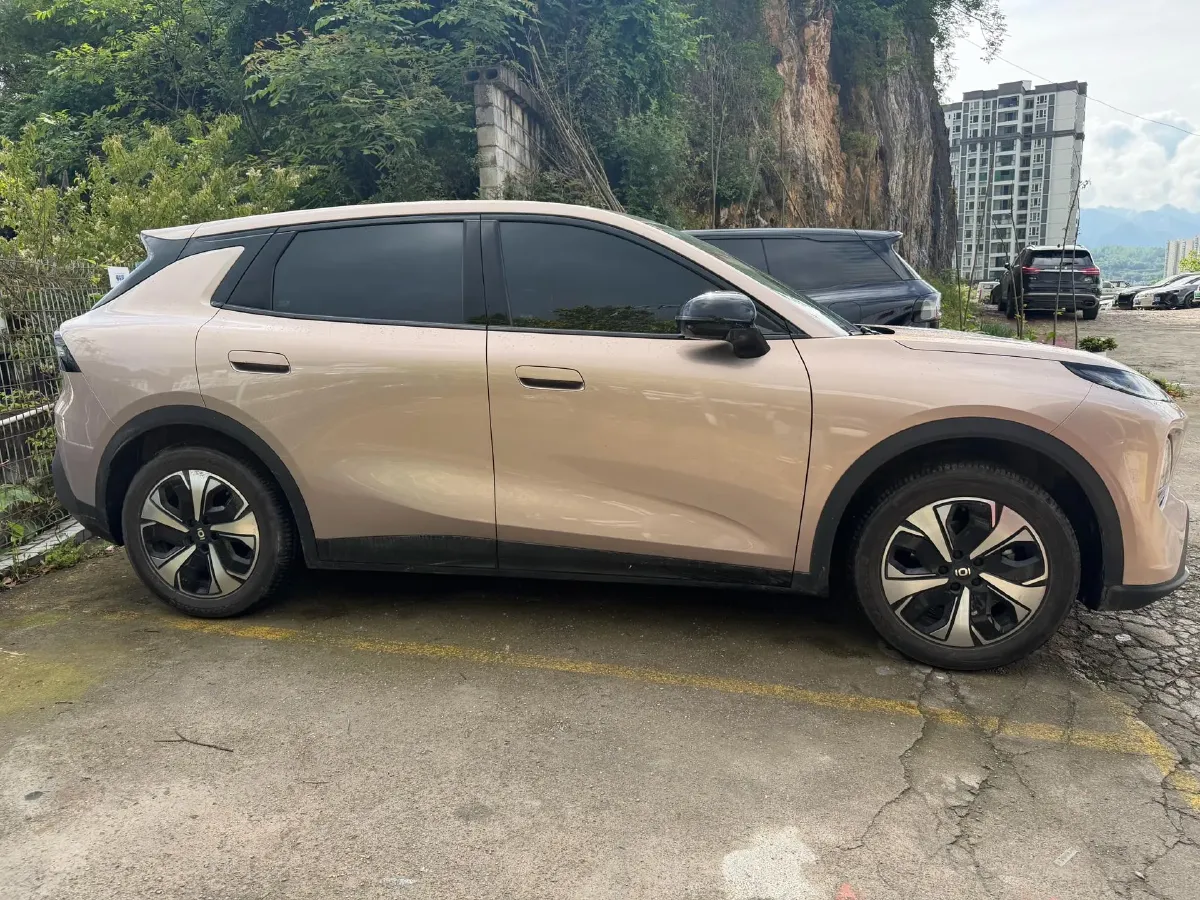 2026 Ruichi Auto EC75 BEV,autocango,china used car exporter,china ev exporter,chinese used car exporter,chinese used ev exporter
