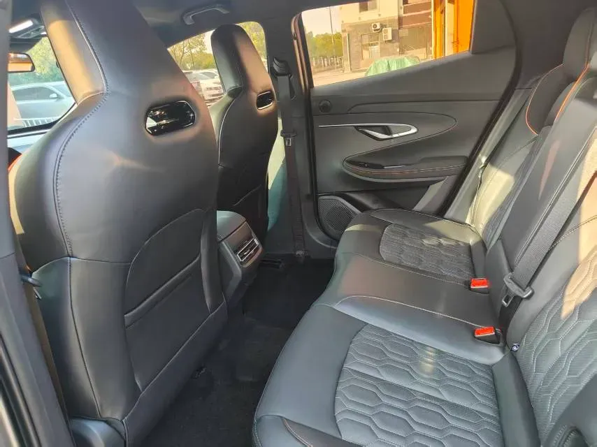 2022 ChangAn UNI-T 2.0T 233HP L4 8AT,autocango,china used car exporter,china ev exporter,chinese used car exporter,chinese used ev exporter