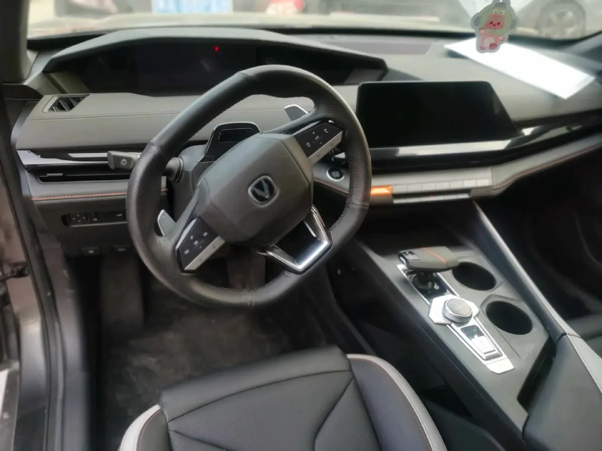 2023 ChangAn UNI-V 1.5T 188HP L4 7DCT,autocango,china used car exporter,china ev exporter,chinese used car exporter,chinese used ev exporter