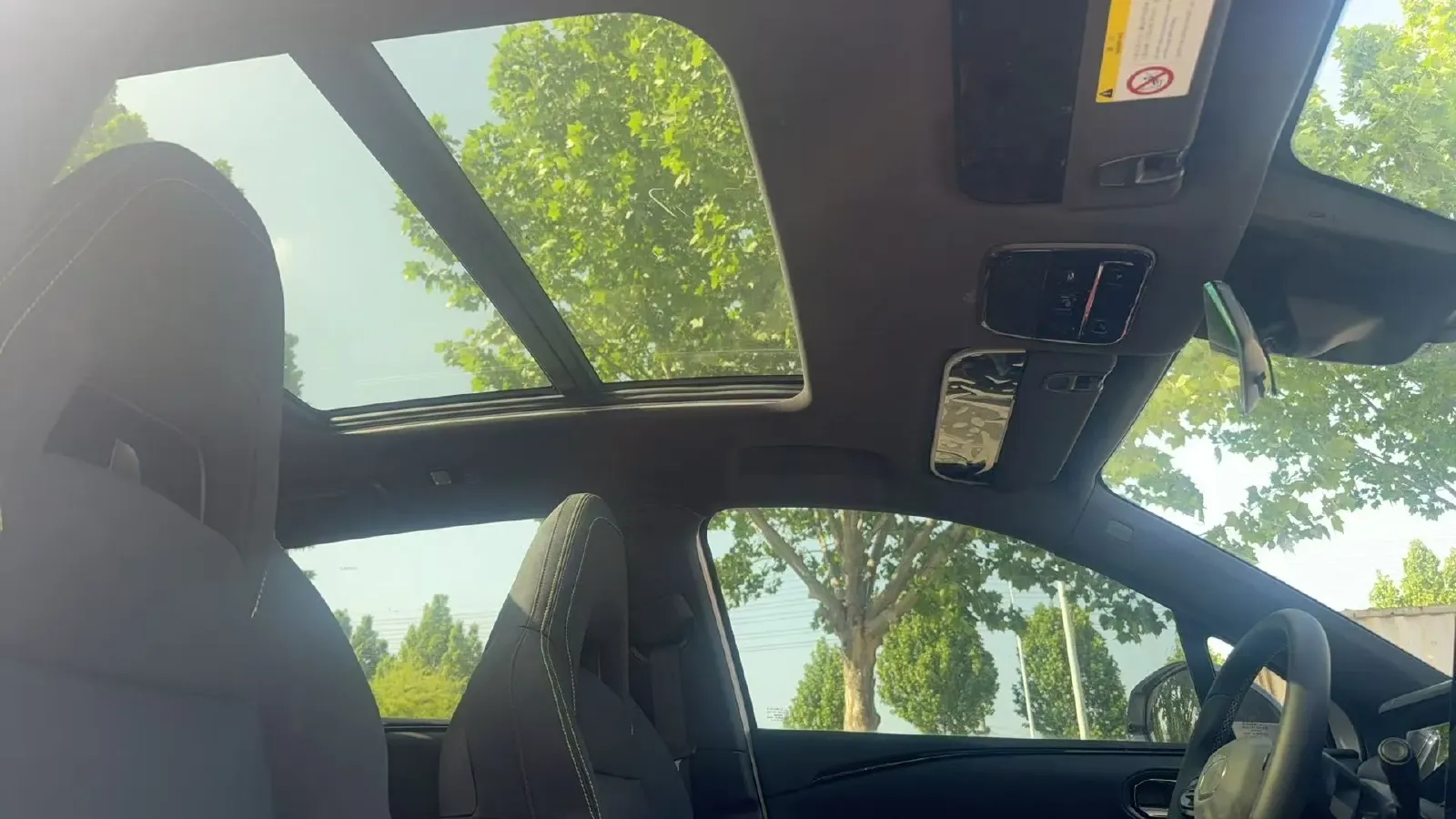 2025 LYNK&CO 06 1.5T 181HP L4 7DCT,autocango,china used car exporter,china ev exporter,chinese used car exporter,chinese used ev exporter