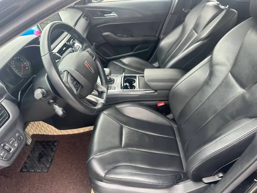 2020 HongQi H5 1.8T 197HP L4 6AT,autocango,china used car exporter,china ev exporter,chinese used car exporter,chinese used ev exporter