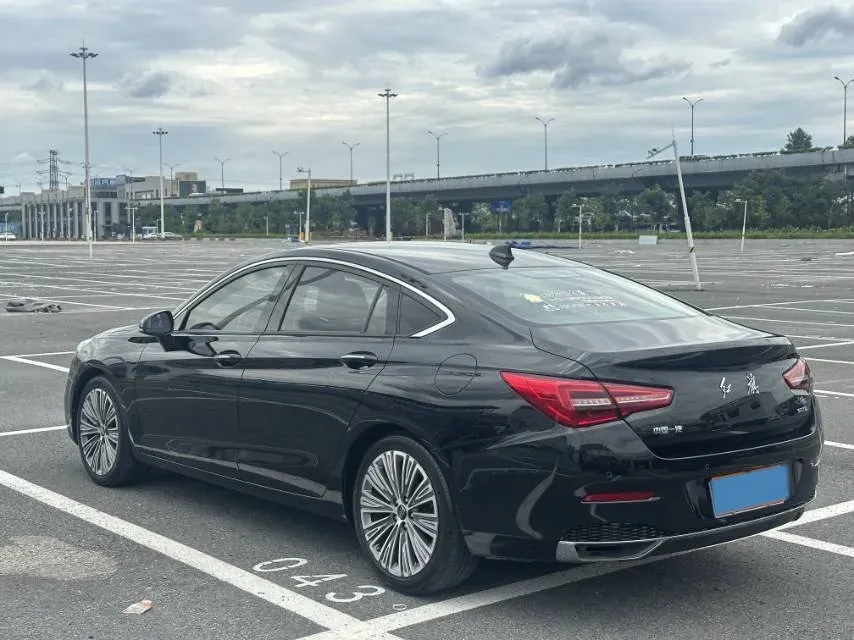 2020 HongQi H5 1.8T 197HP L4 6AT,autocango,china used car exporter,china ev exporter,chinese used car exporter,chinese used ev exporter