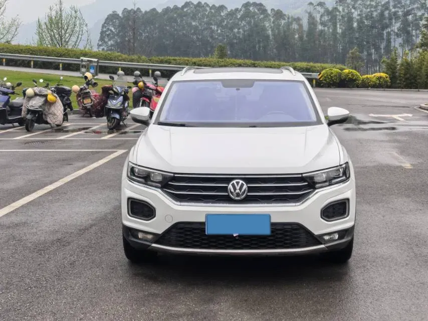 2019 Volkswagen T-Roc 1.4T 131HP L4 7DCT,autocango,china used car exporter,china ev exporter,chinese used car exporter,chinese used ev exporter