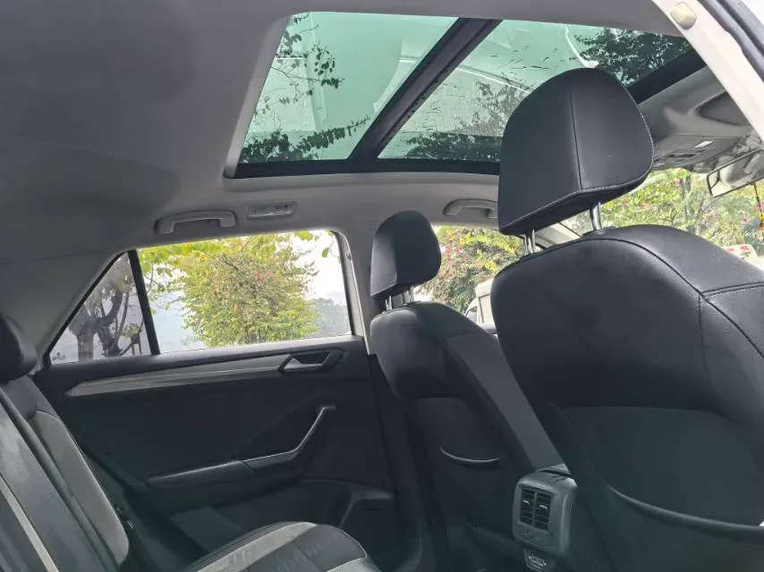 2019 Volkswagen T-Roc 1.4T 131HP L4 7DCT,autocango,china used car exporter,china ev exporter,chinese used car exporter,chinese used ev exporter