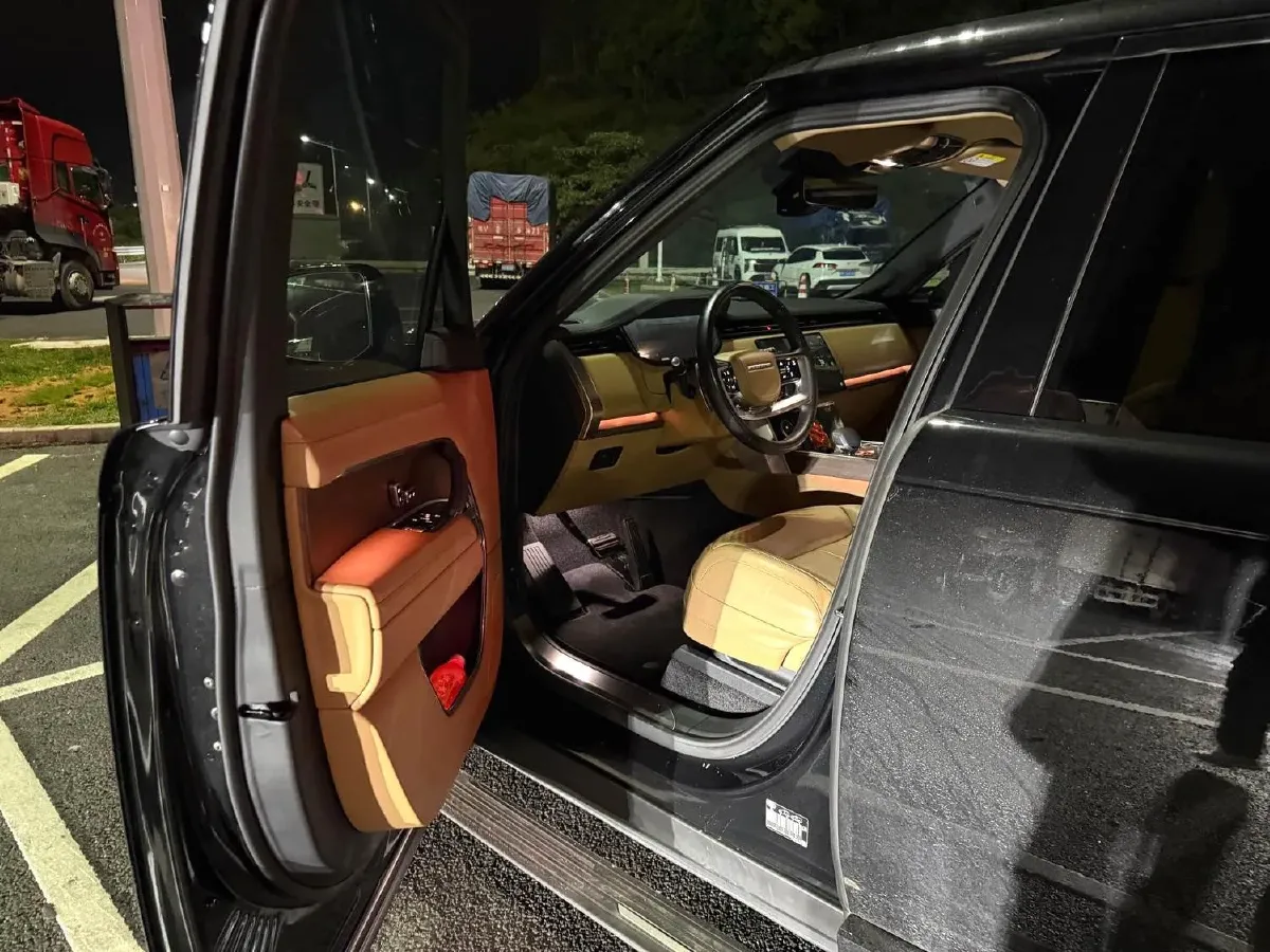 2023 Land Rover Range Rover 3.0T 400HP L6 8AT,autocango,china used car exporter,china ev exporter,chinese used car exporter,chinese used ev exporter