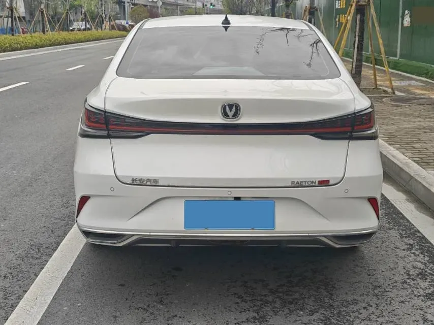 2023 ChangAn Raeton Plus 1.5T 188HP L4 7DCT,autocango,china used car exporter,china ev exporter,chinese used car exporter,chinese used ev exporter