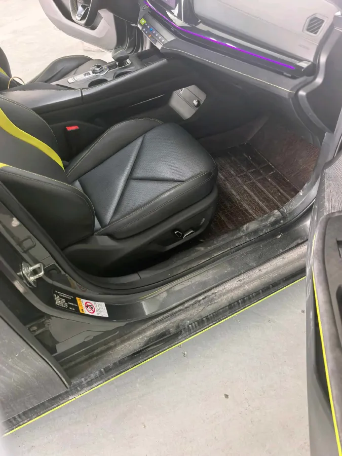 2022 ChangAn UNI-V 1.5T 188HP L4 7DCT,autocango,china used car exporter,china ev exporter,chinese used car exporter,chinese used ev exporter