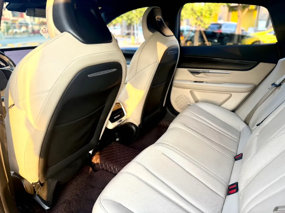 2022 Xpeng P7 BEV 60.2KWH,autocango,china used car exporter,china ev exporter,chinese used car exporter,chinese used ev exporter