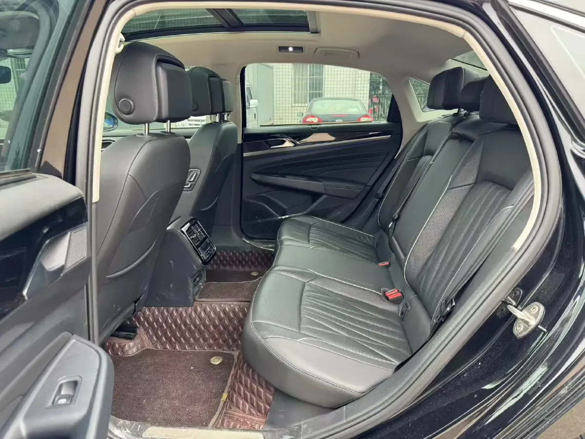 2022 Xpeng P7 BEV 60.2KWH,autocango,china used car exporter,china ev exporter,chinese used car exporter,chinese used ev exporter