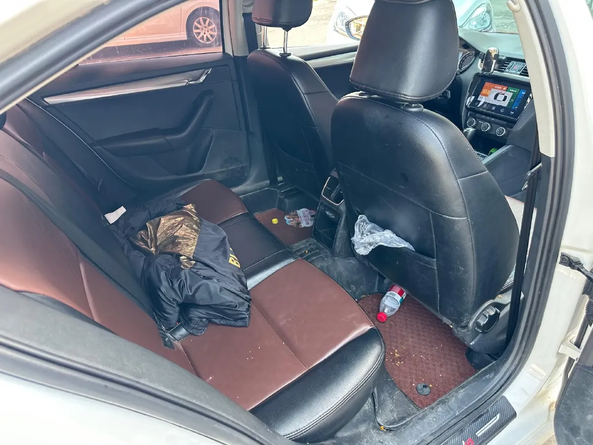 2020 Skoda Octavia 1.5L 113HP L4 6AT,autocango,china used car exporter,china ev exporter,chinese used car exporter,chinese used ev exporter