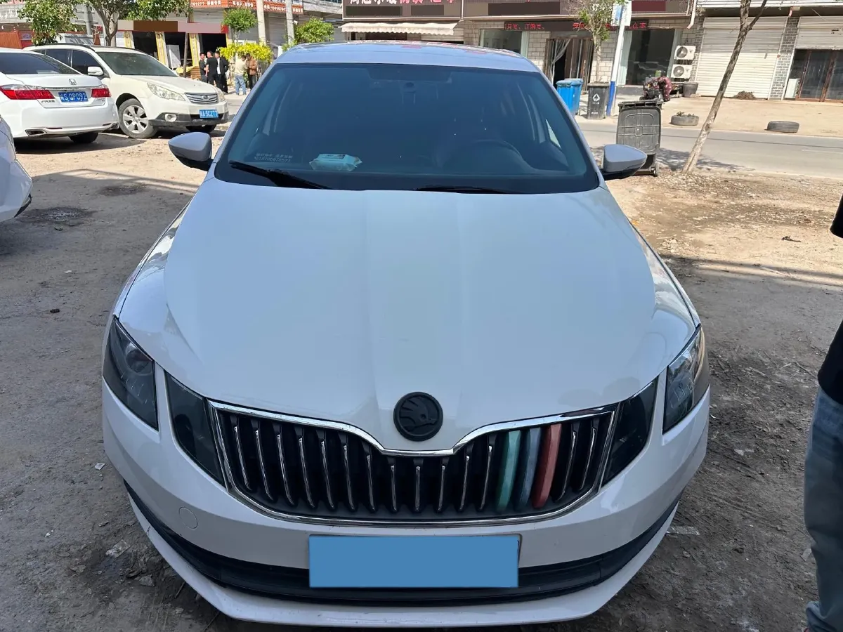 2020 Skoda Octavia 1.5L 113HP L4 6AT,autocango,china used car exporter,china ev exporter,chinese used car exporter,chinese used ev exporter