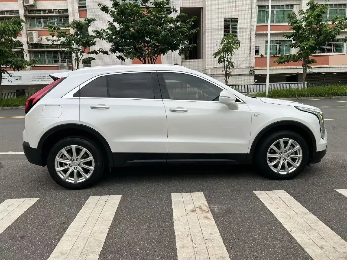 2021 Cadillac XT4 2.0T 237HP L4 9AT,autocango,china used car exporter,china ev exporter,chinese used car exporter,chinese used ev exporter